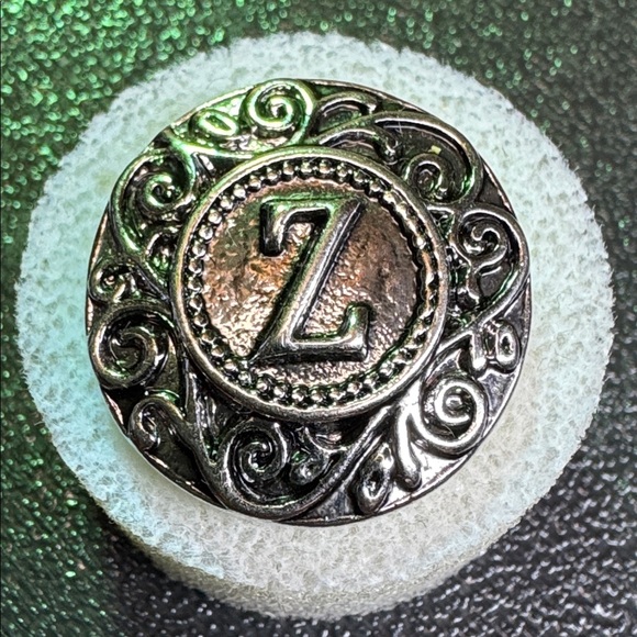 Ginger Snaps Jewelry - Ginger Snaps 20mm “Z” Scroll Border